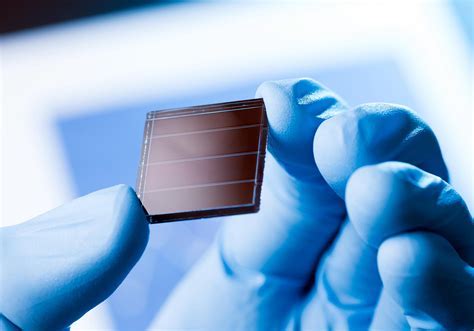  Tantalum Disulfide: A Revolutionary Material for Next-Generation Batteries and Solar Cells!